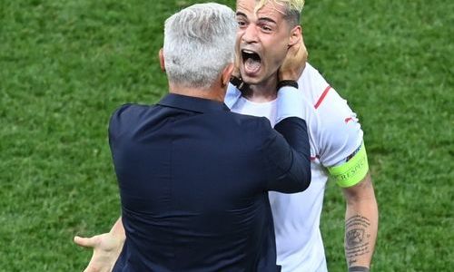«А оба тренера и до матча были седыми?» Мир реагирует на самый безумный день Евро