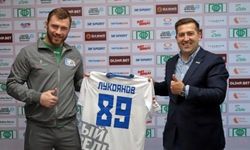 В русский футбол пришел хоккеист «Ак Барса». Он начинает карьеру в 30 лет